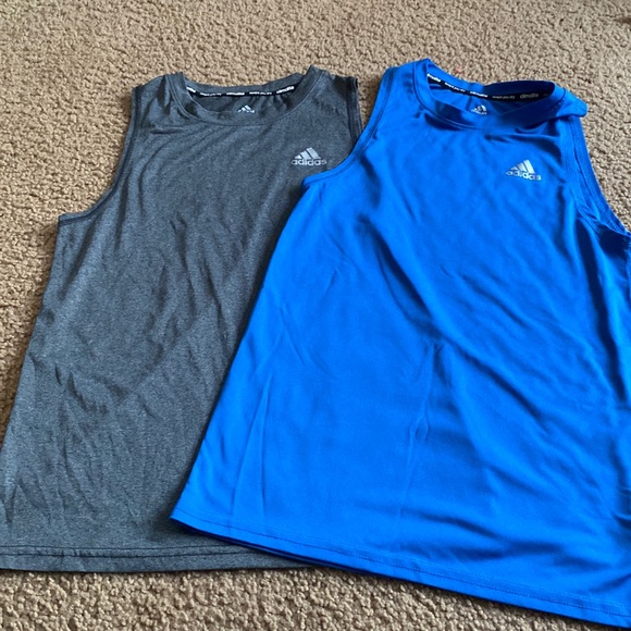 Boys used tank tops adidas size medium
